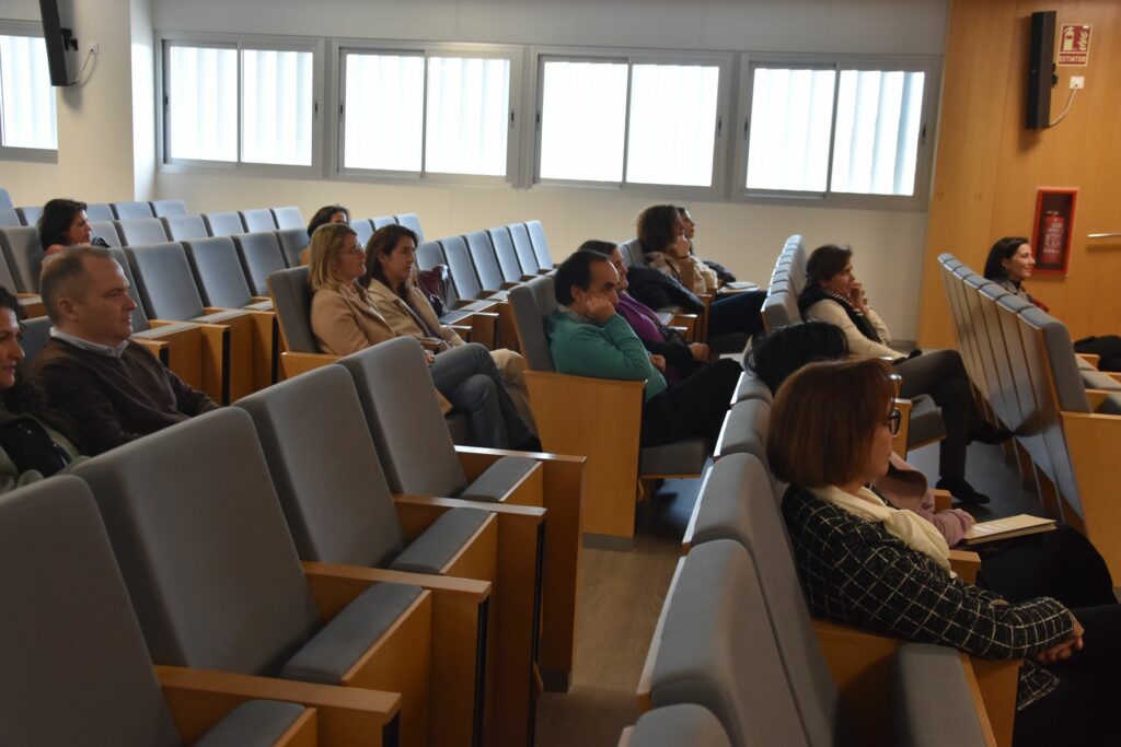 1 DSC 9133 &bull; El reto de ser una familia en la era digital, nueva edición del Aula de Familia del Colegio CEU San Pablo Sevilla