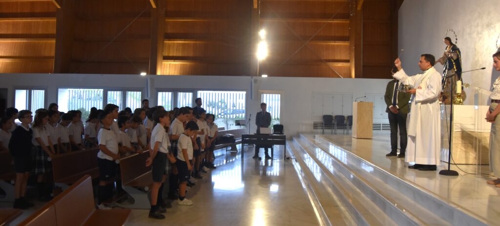 1 DSC 9134 &bull; Alumnos del Colegio CEU San Pablo Sevilla participan en los Ritos de Iniciación a la catequesis