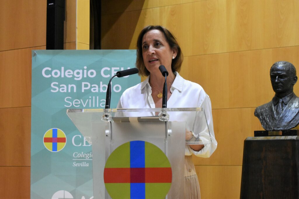 1 DSC 9465 &bull; Los alumnos de 4º de ESO del Colegio CEU San Pablo Sevilla celebran el fin de una etapa en su acto de graduación