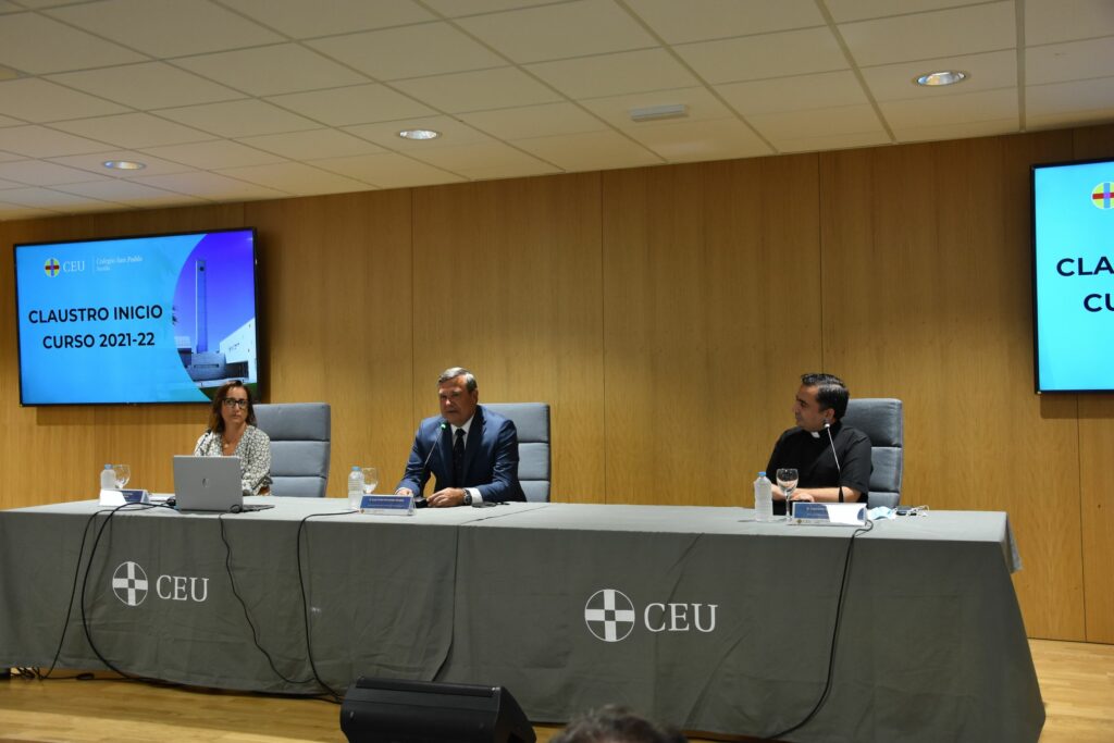 1 DSC 9572 • Primer claustro del curso 2021/2022 en el Colegio CEU San Pablo Sevilla