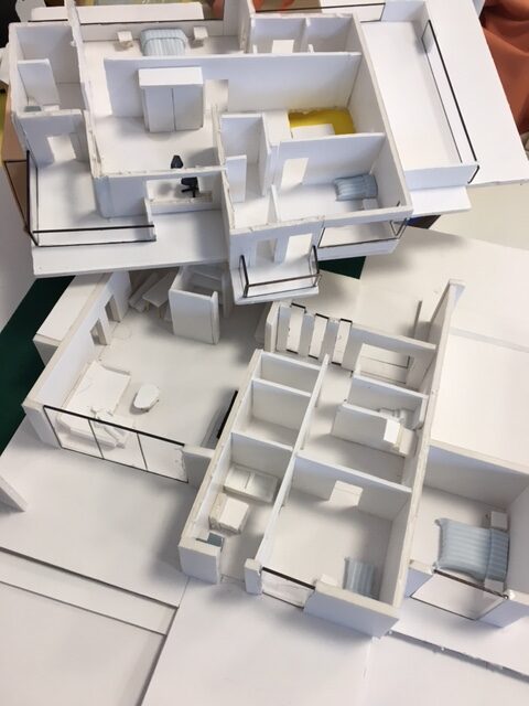 1 IMG 1735 1 rotated &bull; Alumnos de 1º de ESO del Colegio CEU San Pablo Sevilla presentan sus maquetas de viviendas realizadas para la asignatura Tecnología Aplicada