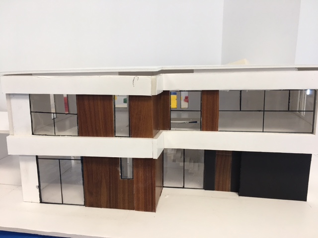 1 IMG 1737 &bull; Alumnos de 1º de ESO del Colegio CEU San Pablo Sevilla presentan sus maquetas de viviendas realizadas para la asignatura Tecnología Aplicada