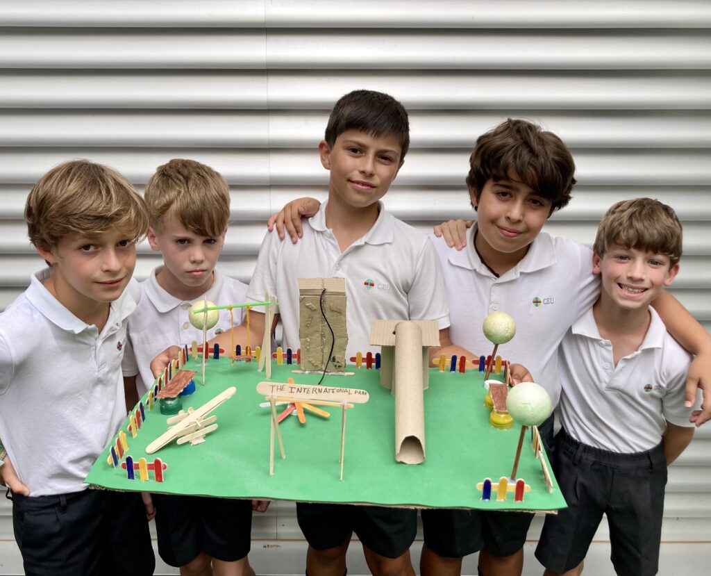 1 IMG 6057 &bull; Alumnos del Colegio CEU San Pablo Sevilla participan en el proyecto My theme park