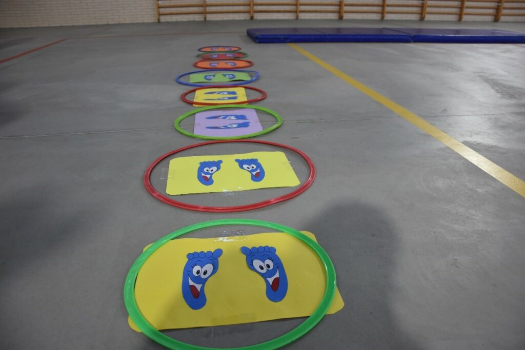 1 PSICO 13 &bull; Alumnos del Ciclo Superior de Educación Infantil del CEP-CEU diseñan una sesión de psicomotricidad con los alumnos del Colegio CEU San Pablo Sevilla