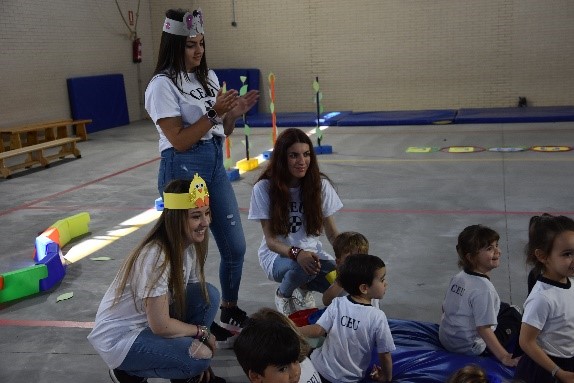 1 PSICO 9 &bull; Alumnos del Ciclo Superior de Educación Infantil del CEP-CEU diseñan una sesión de psicomotricidad con los alumnos del Colegio CEU San Pablo Sevilla