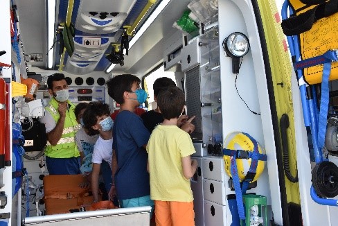 1 SAMU 5 &bull; Profesionales de SAMU visitan el Summer Camp del Colegio CEU San Pablo Sevilla