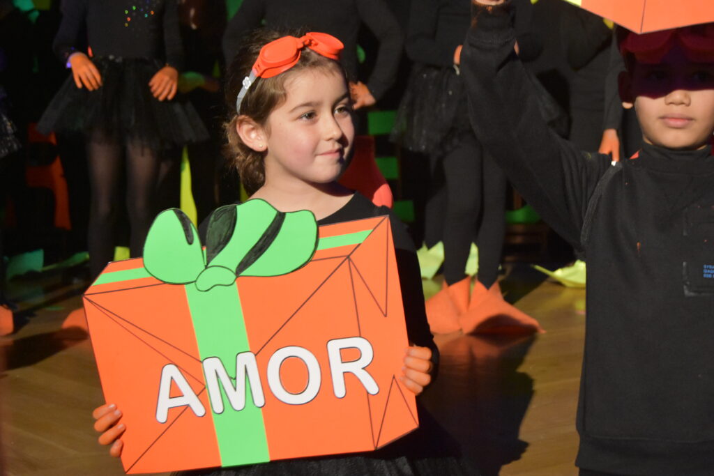 1 amor colegio ceu • Christmas under the sea, la actuación navideña de los más pequeños del Colegio CEU San Pablo Sevilla