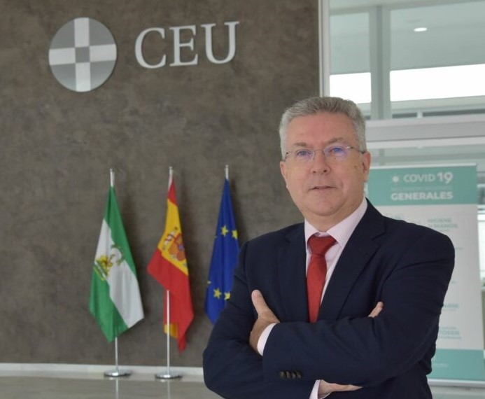 1 andres contreras &bull; Andrés Contreras, subdirector del Colegio CEU San Pablo Sevilla: “El Excellence Program en Bachillerato supone concretar la formación integral del alumno en un enriquecimiento real de su CV”