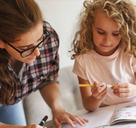 1 aula familia ceu1 1 &bull; "Educar la afectividad en los hijos", nueva sesión del Aula de Familia del Colegio CEU San Pablo Sevilla