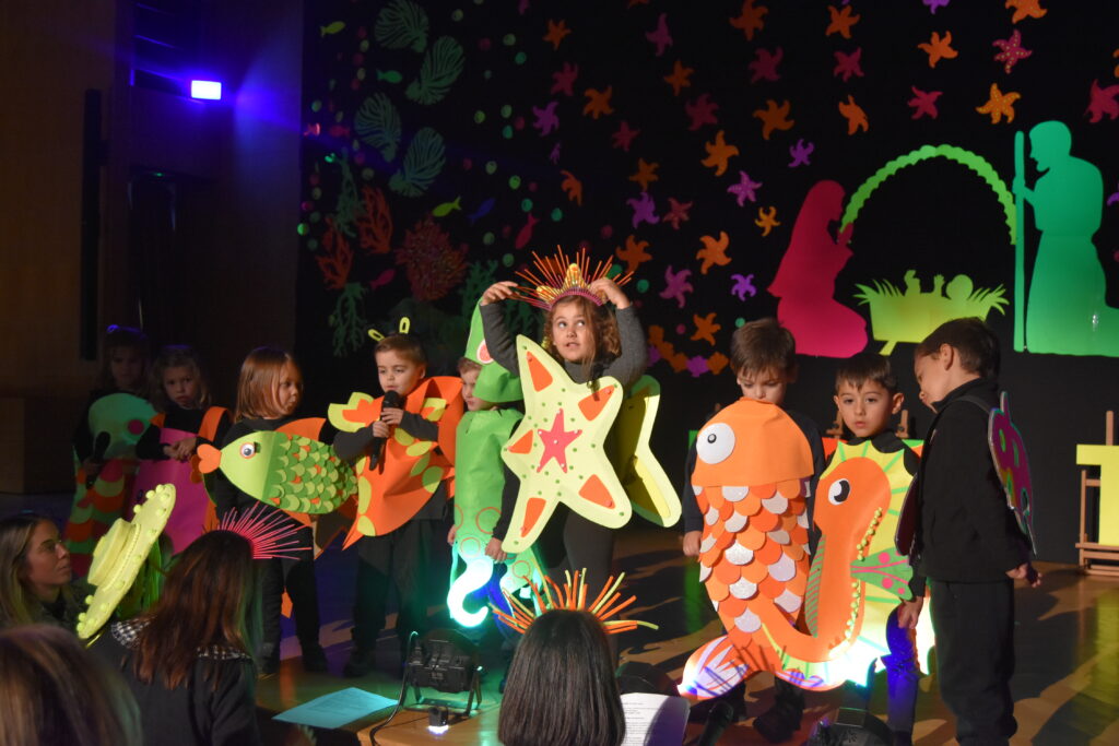 1 christmas under sea • Christmas under the sea, la actuación navideña de los más pequeños del Colegio CEU San Pablo Sevilla