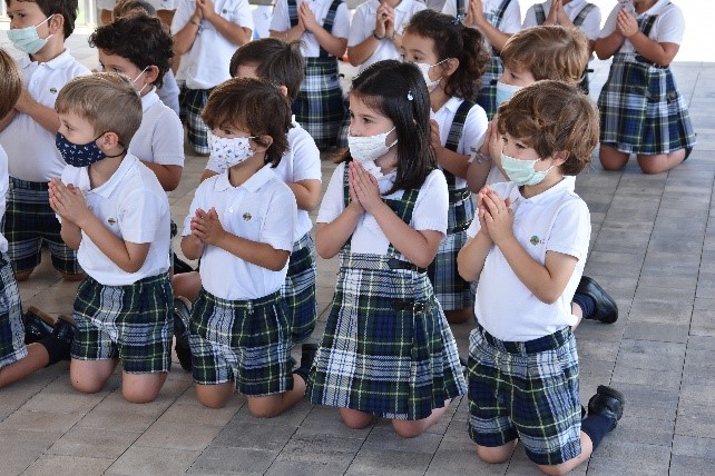 1 corpus 6 &bull; Procesión del Corpus Christi en el Colegio CEU San Pablo Sevilla