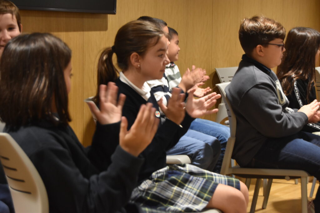 1 disciple aplausos ceu • Alumnos de 5º de Primaria del Colegio CEU San Pablo Sevilla participan en el II Concurso Disciple