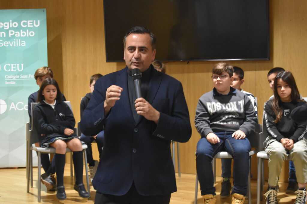 1 disciple saludo leonardo • Alumnos de 5º de Primaria del Colegio CEU San Pablo Sevilla participan en el II Concurso Disciple