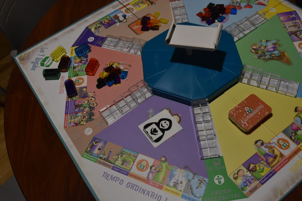 1 disciple tablero juego • Alumnos de 5º de Primaria del Colegio CEU San Pablo Sevilla participan en el II Concurso Disciple