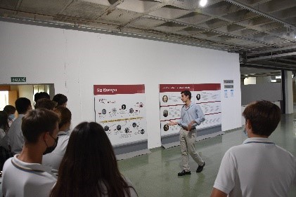 1 herrera oria 7 &bull; Los alumnos de 4º de ESO del Colegio CEU San Pablo Sevilla visitan la exposición ‘Ángel Herrera Oria. Servicio fiel en la Iglesia en el Apostolado Seglar’