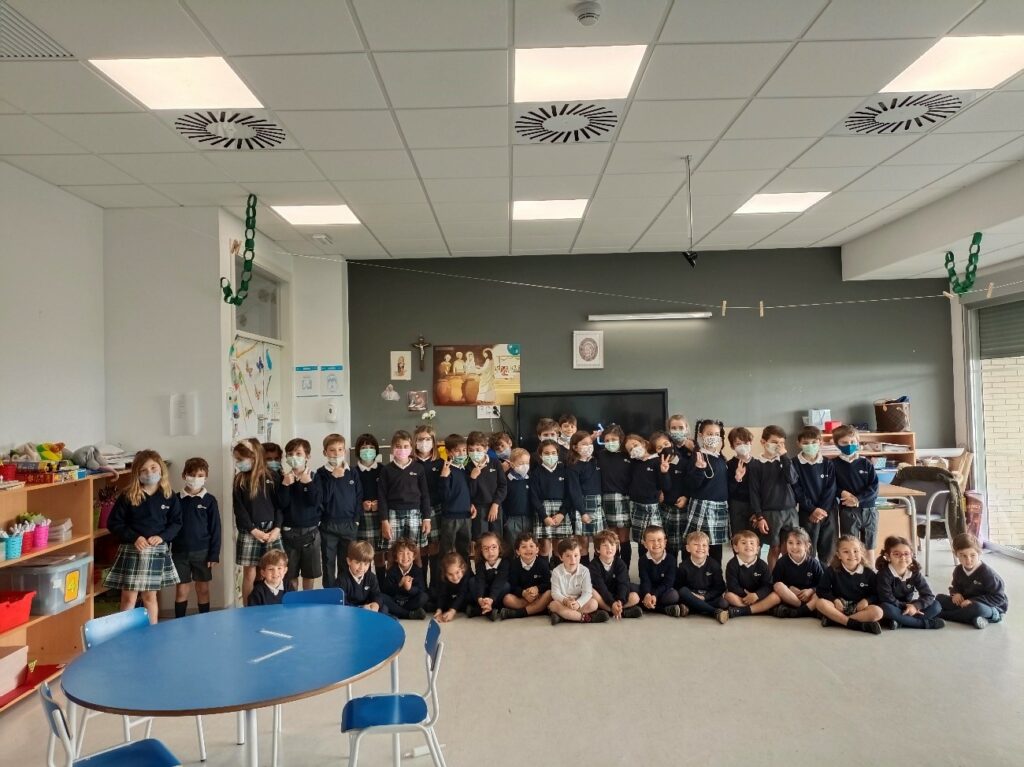 1 lector 2 &bull; Alumnos de Infantil y Primaria del Colegio CEU San Pablo Sevilla participan en el programa ‘Apadrinamiento Lector’