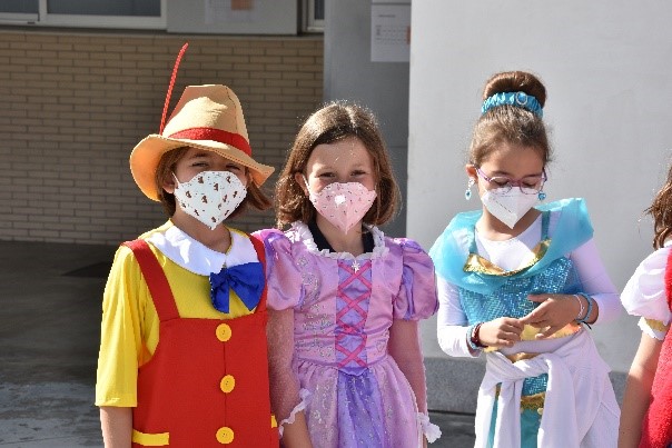 1 libro cole 2 • Storytelling Week en el Colegio CEU San Pablo Sevilla