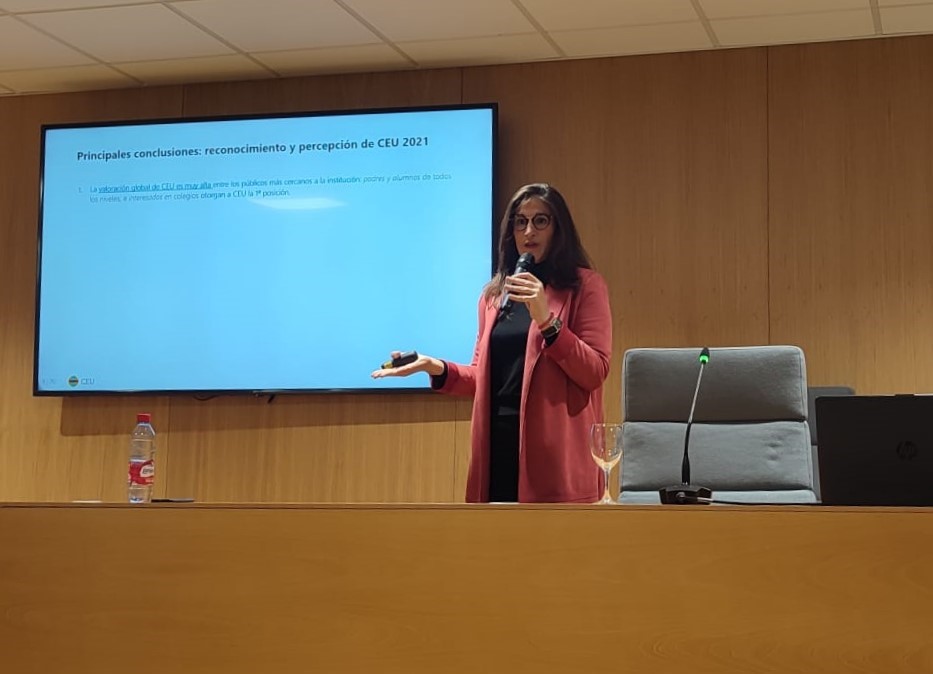 1 marcas1 &bull; Presentación del informe Estudio de reconocimiento y percepción de CEU 2021 en el Colegio CEU San Pablo Sevilla