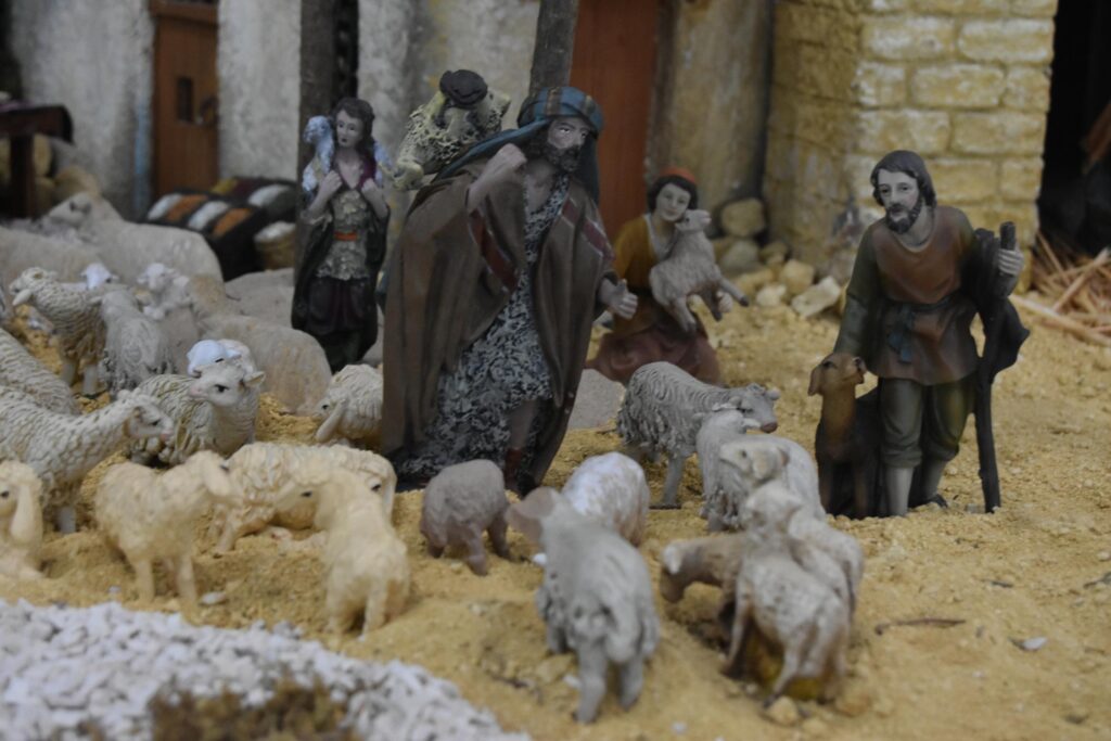 1 pastores nacimiento colegio &bull; CEU Andalucía celebra la llegada de la Navidad