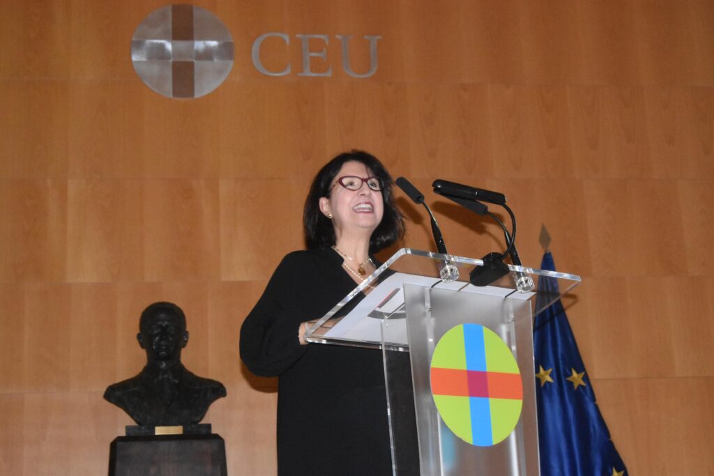 1 san pablo beatrizhoster &bull; La XXVII Noche de San Pablo premia el compromiso de su comunidad educativa