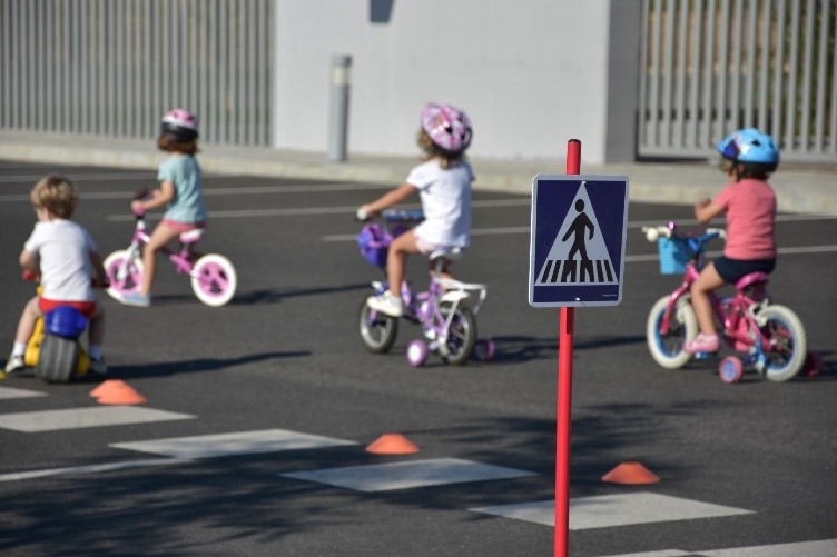1 vial 1 &bull; Más de 250 niños participan en el Summer Camp del Colegio CEU San Pablo Sevilla