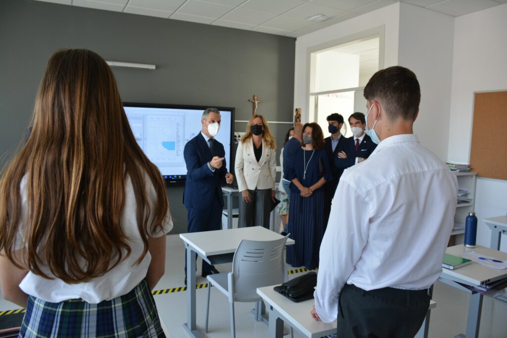 1 visita instalaciones 192 &bull; El Colegio CEU San Pablo Sevilla amplía sus instalaciones e inaugura la nueva etapa de Bachillerato