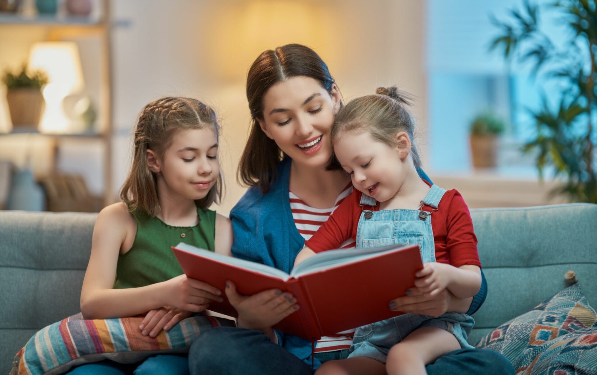 AdobeStock 316650677 1 1 scaled &bull; Arranca un nuevo ciclo de conferencias del Aula de Familia del Colegio CEU San Pablo Sevilla