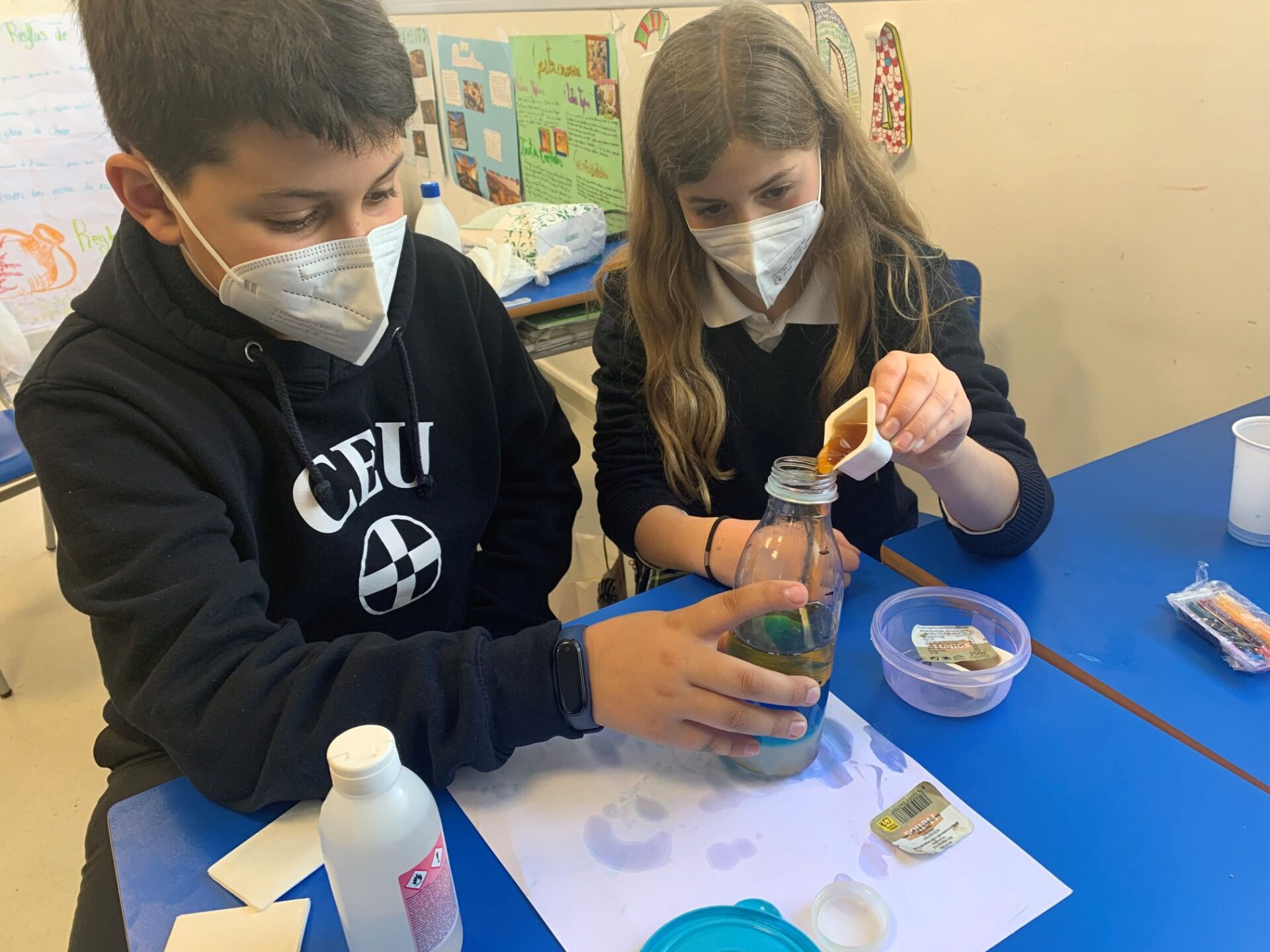 Densidades y medidas 7 &bull; Los alumnos de 5º de Primaria del Colegio CEU San Pablo Sevilla participan en el “Proyecto Unidades de Medida 5º EPO”, enmarcado en la asignatura de Matemáticas