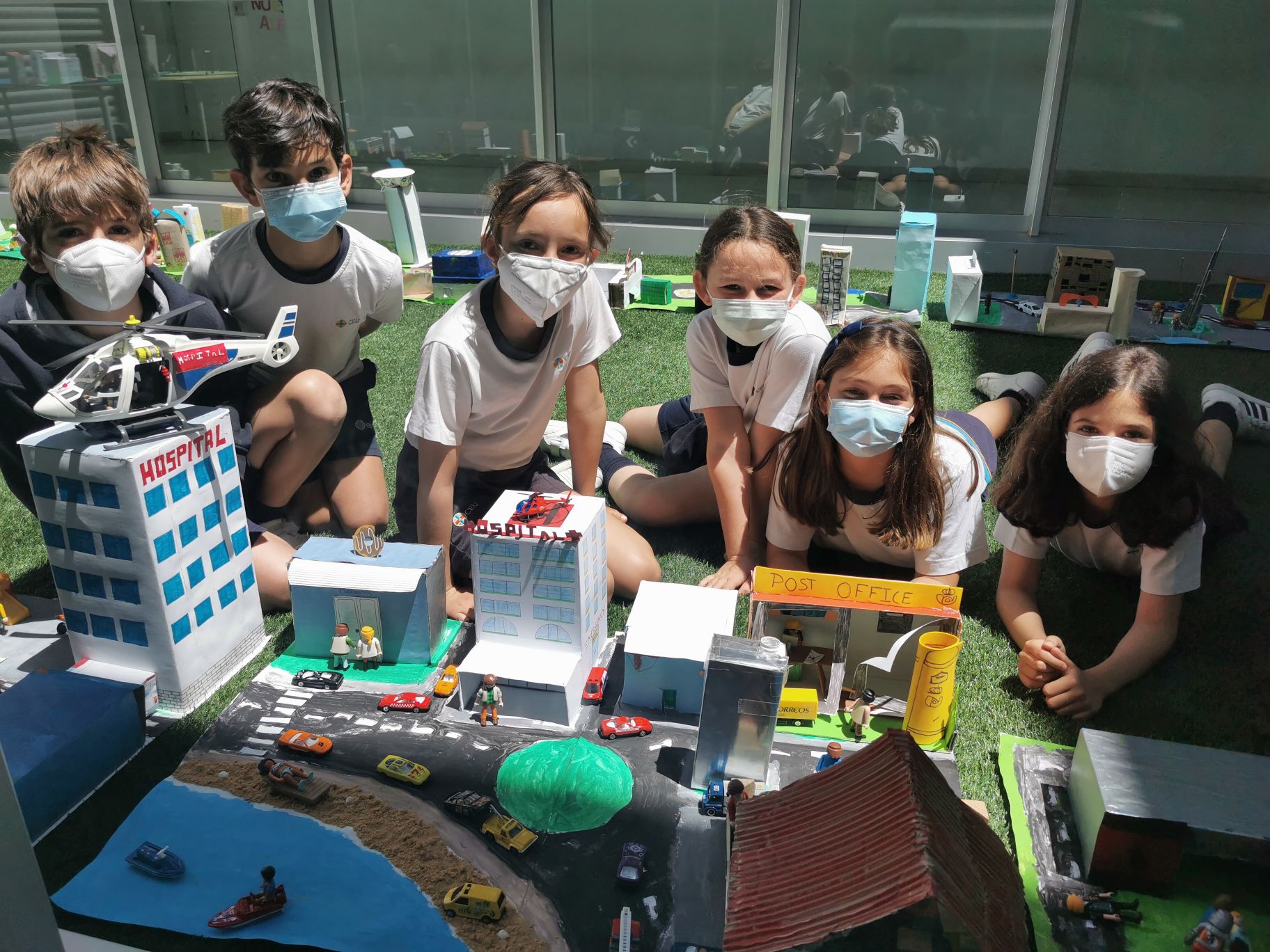 IMG 20210513 143221 1 &bull; Los alumnos de 3º de Educación Primaria del Colegio CEU San Pablo Sevilla participan en el proyecto Building our city