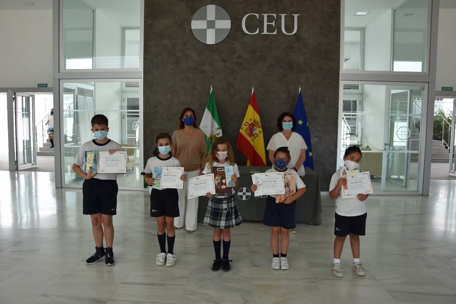 marcapaginas 2 &bull; El Colegio CEU San Pablo Sevilla entrega los premios de su VIII Concurso de Marcapáginas