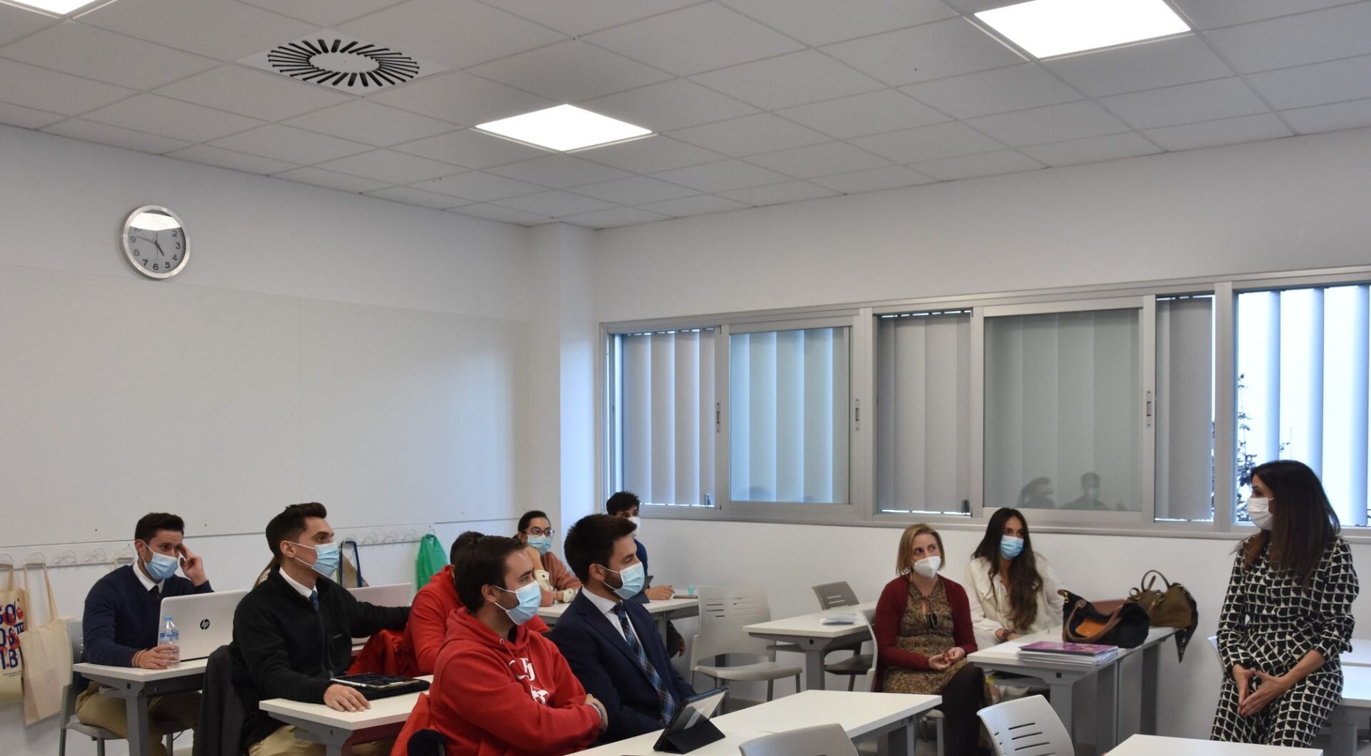 DSC 7570 &bull; El equipo docente del Colegio CEU San Pablo Sevilla recibe formación sobre la correcta implantación del Ipad en el aula