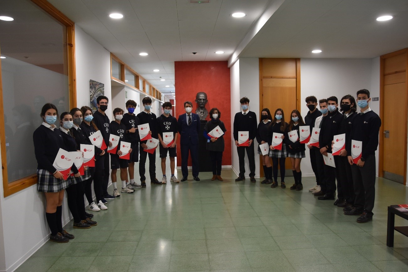 excellence program bachillerato &bull; Alumnos de Bachillerato del Colegio CEU San Pablo Sevilla conocen mejor la figura del siervo de Dios Ángel Herrera Oria, fundador del CEU y de la ACdP