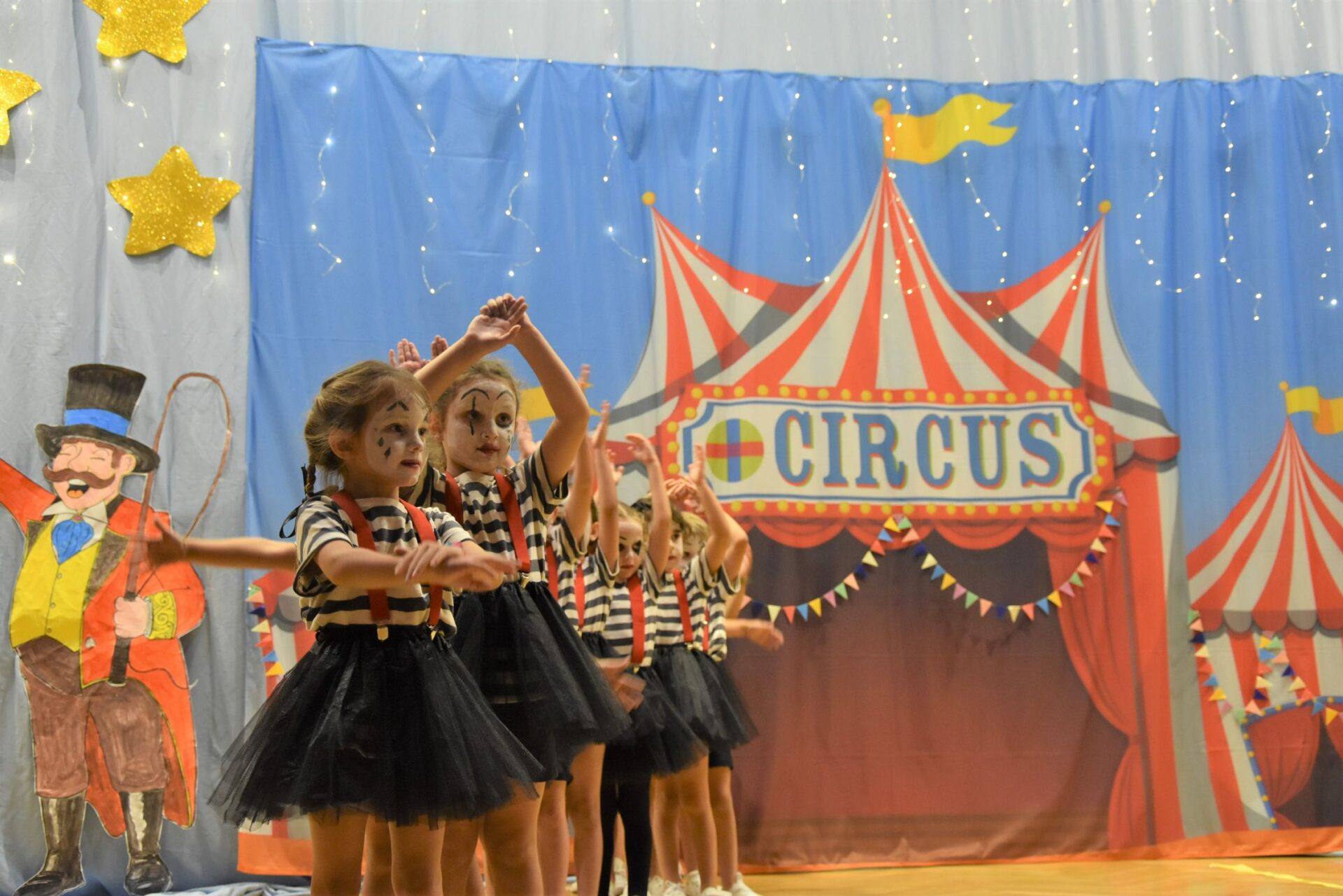 DSC 3966 &bull; El Circo CEU, gran actuación de fin de curso de Educación Infantil del Colegio CEU San Pablo Sevilla