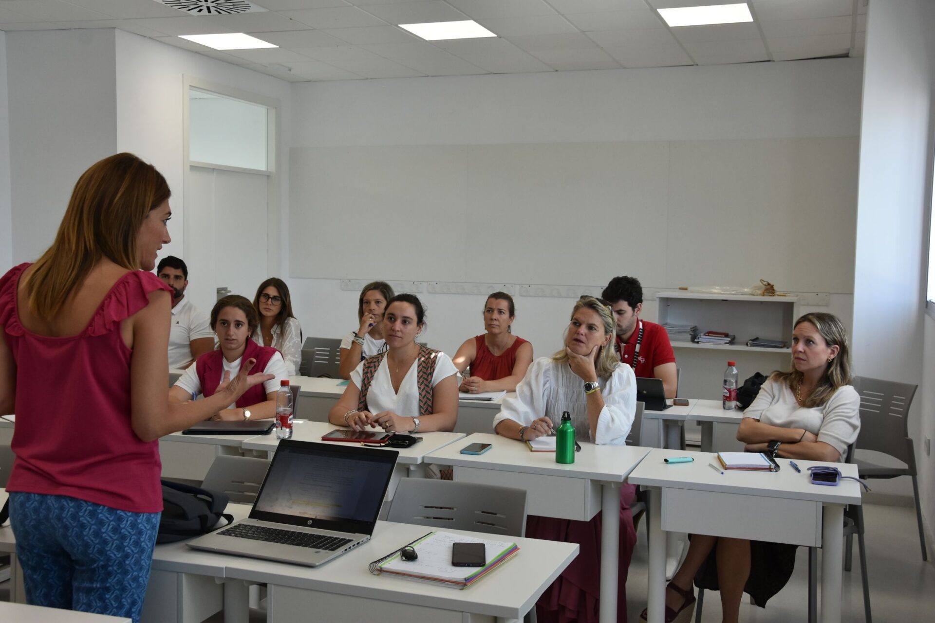 DSC 7120 &bull; Reuniones de final de curso de los Embajadores Didácticos del Colegio CEU San Pablo Sevilla y del Centro de Estudios Universitarios Cardenal Spínola
