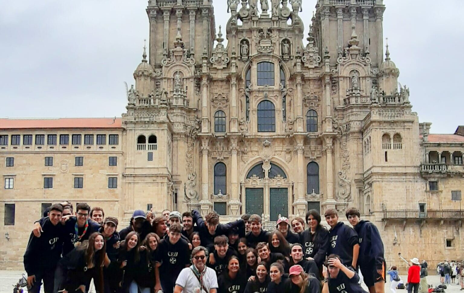 WhatsApp Image 2022 07 01 at 11.30.39 AM3 e1658319337479 &bull; Alumnos de Bachillerato del Colegio CEU San Pablo Sevilla realizan el Camino de Santiago