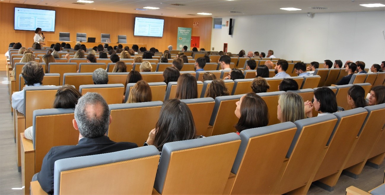 CLAUSTRO 1 &bull; Primer claustro del curso 2022/2023 en el Colegio CEU San Pablo Sevilla