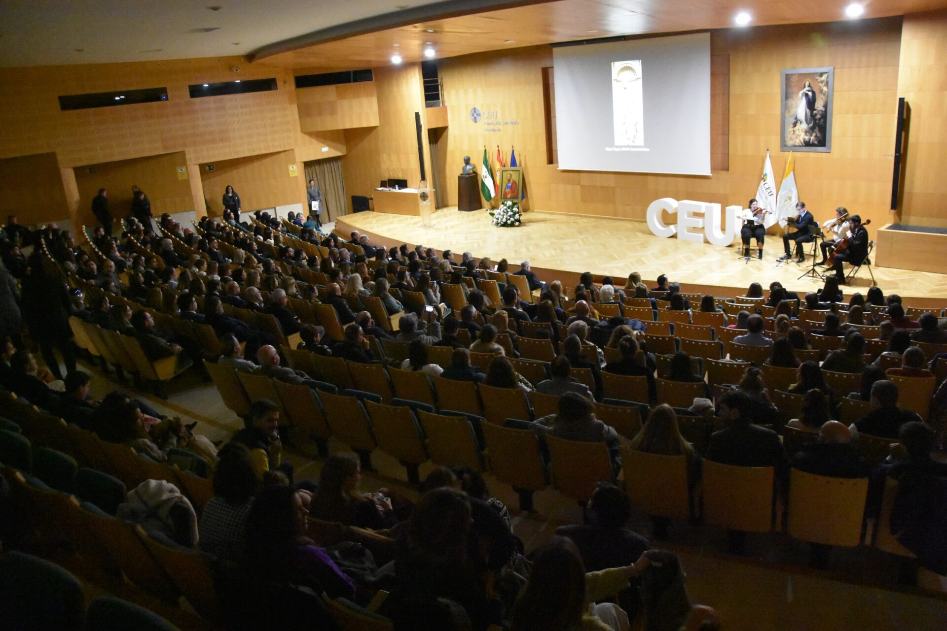 DSC 6508 &bull; CEU Andalucía celebra la XXVI Noche de San Pablo y premia la excelencia de su comunidad educativa