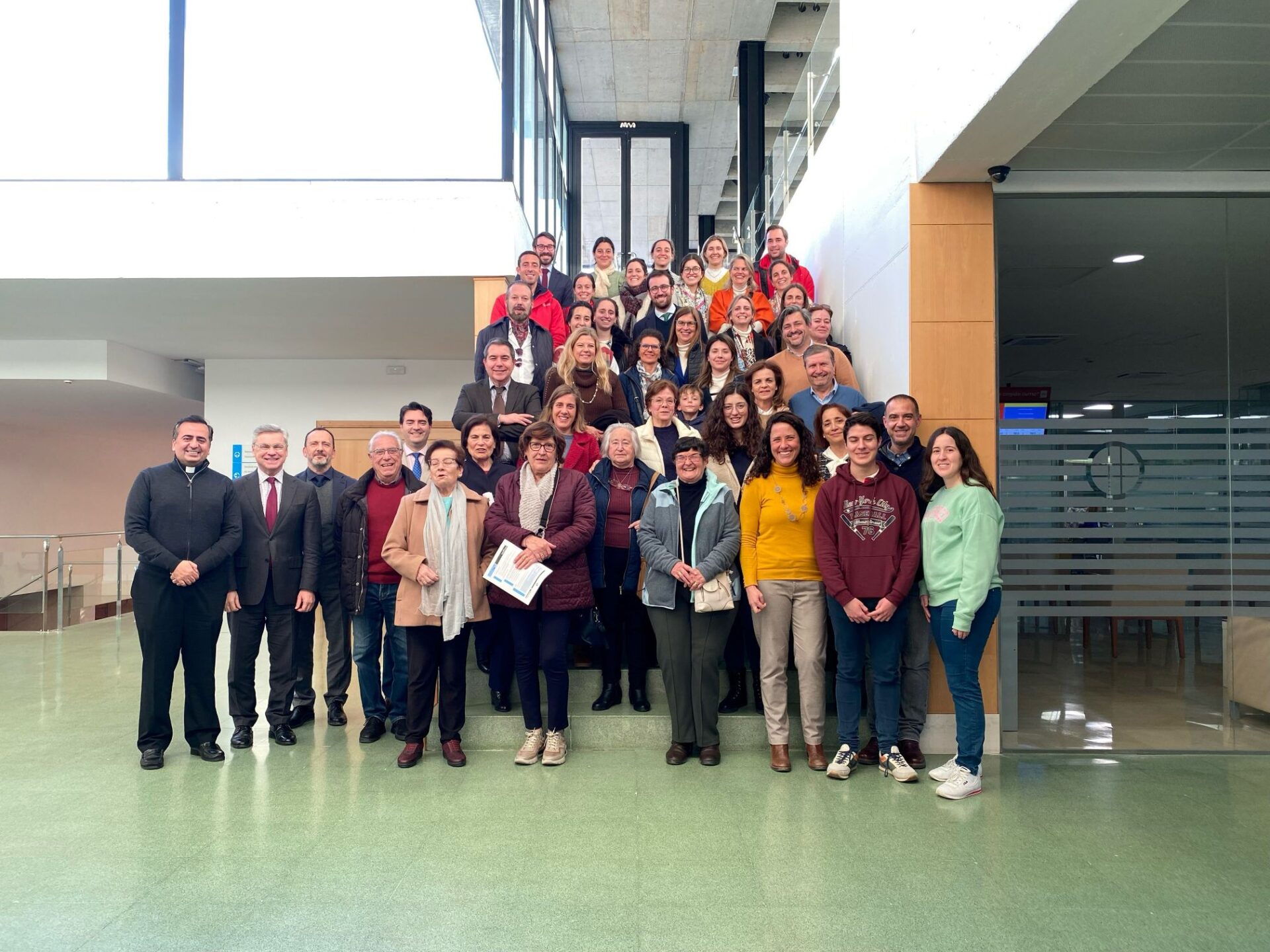 foto final &bull; CEU Andalucía colabora con Manos Unidas Sevilla
