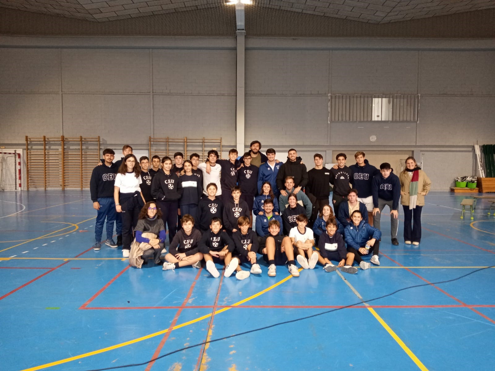 colegio calistenia ceu &bull; Sesión de Calistenia para los alumnos del Colegio CEU San Pablo Sevilla