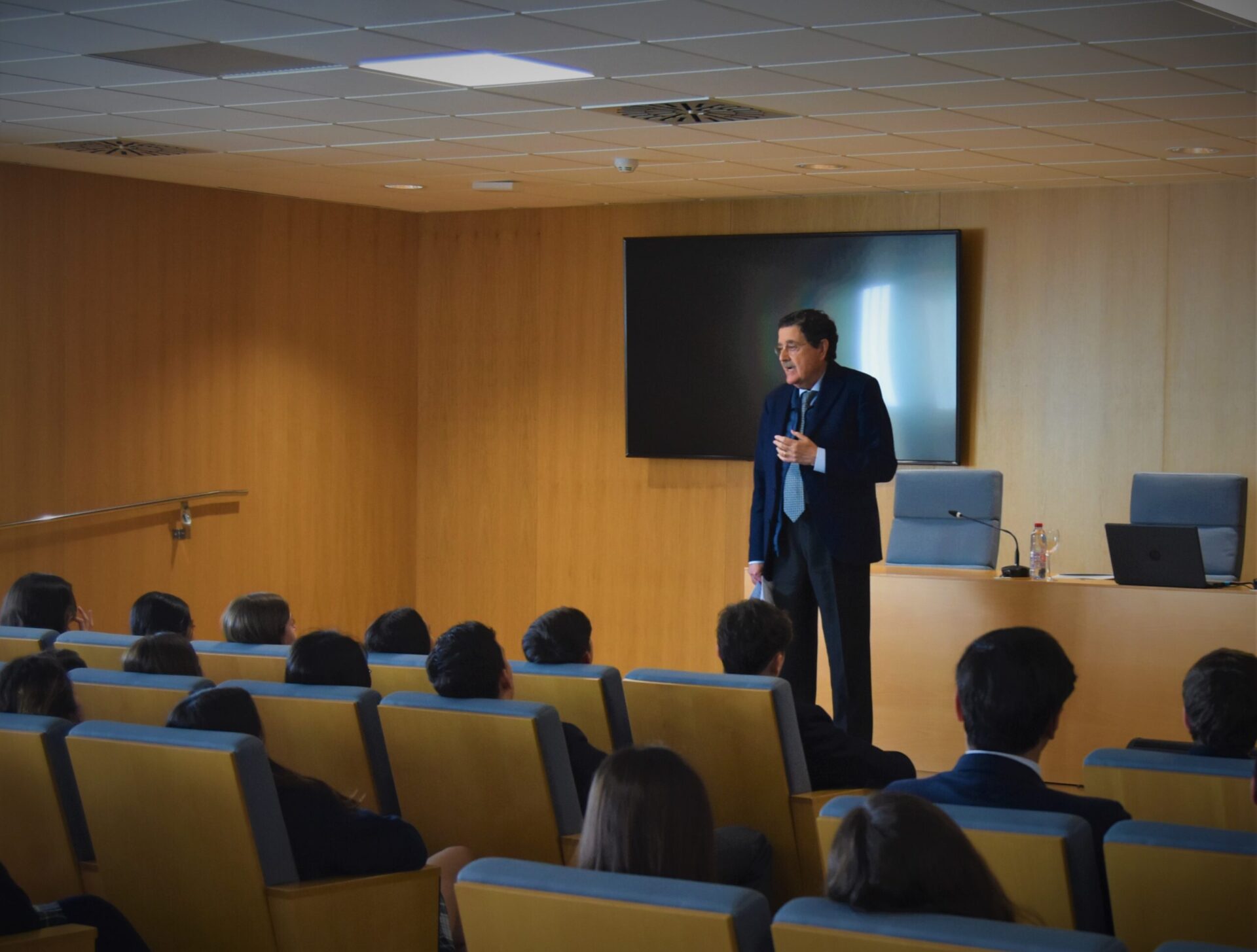 visita uf3 colegio ceu scaled &bull; El Colegio CEU San Pablo Sevilla recibe la visita del rector de la Universidad CEU Fernando III