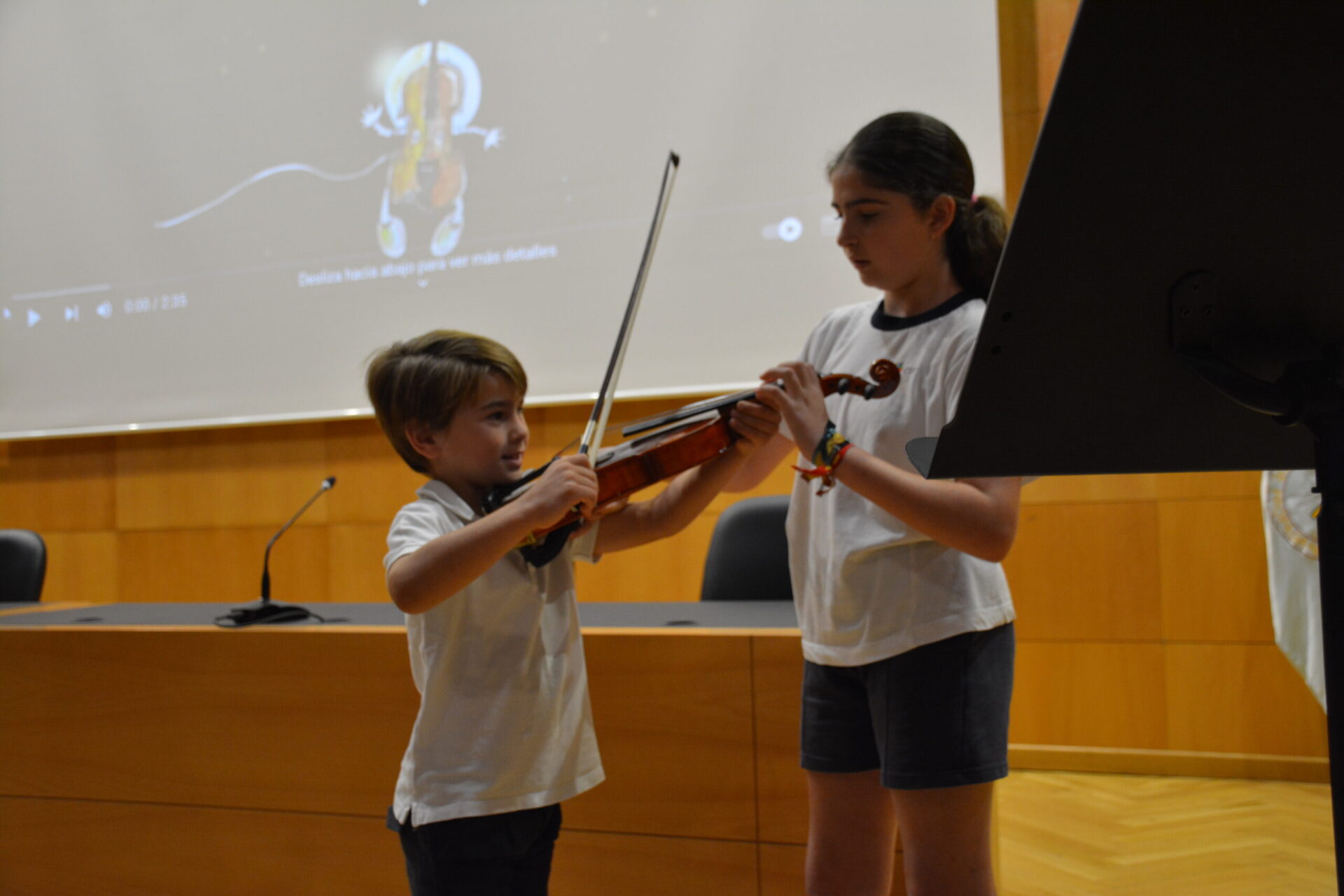 DSC 0250 scaled &bull; Cineforum musical para los alumnos del Colegio CEU San Pablo Sevilla