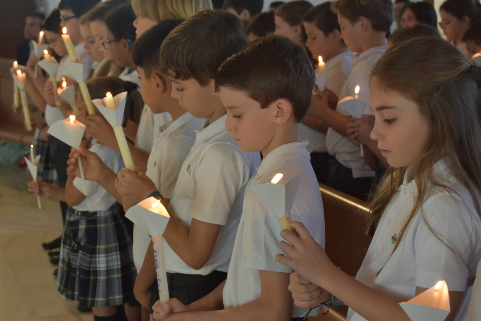 DSC 6296 scaled &bull; El Colegio CEU San Pablo Sevilla celebra la renovación de las Promesas del Bautismo