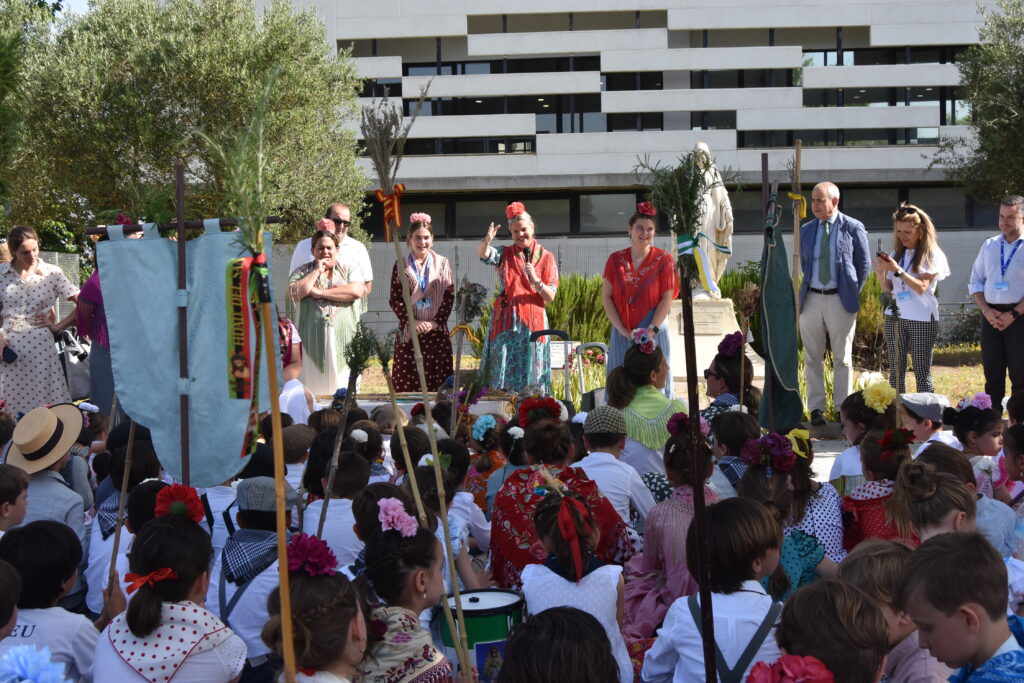 2 DSC 0072 &bull; Mayo de romería y procesiones en el Colegio CEU San Pablo Sevilla