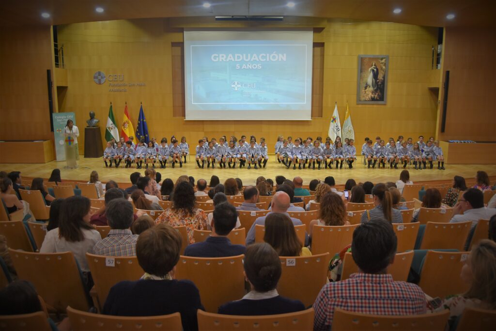 2 DSC 3211 &bull; ¡Bienvenidos a Primaria! Acto de graduación de los alumnos de Educación Infantil del Colegio CEU San Pablo Sevilla