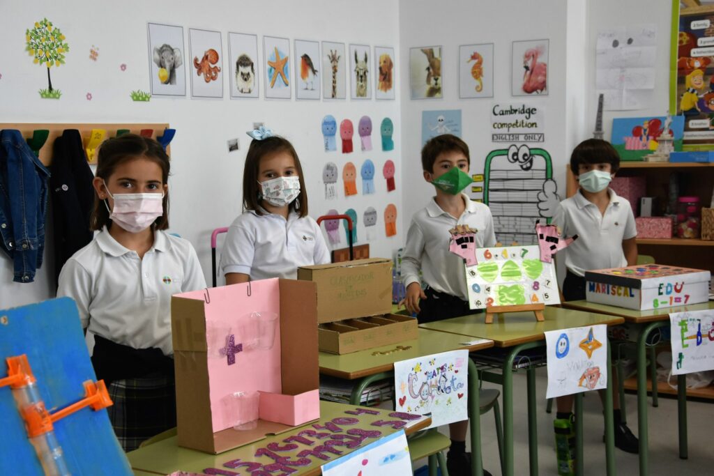 2 DSC 3772 &bull; Los alumnos de Educación Primaria del Colegio CEU San Pablo Sevilla participan en la I Feria Matemática del centro