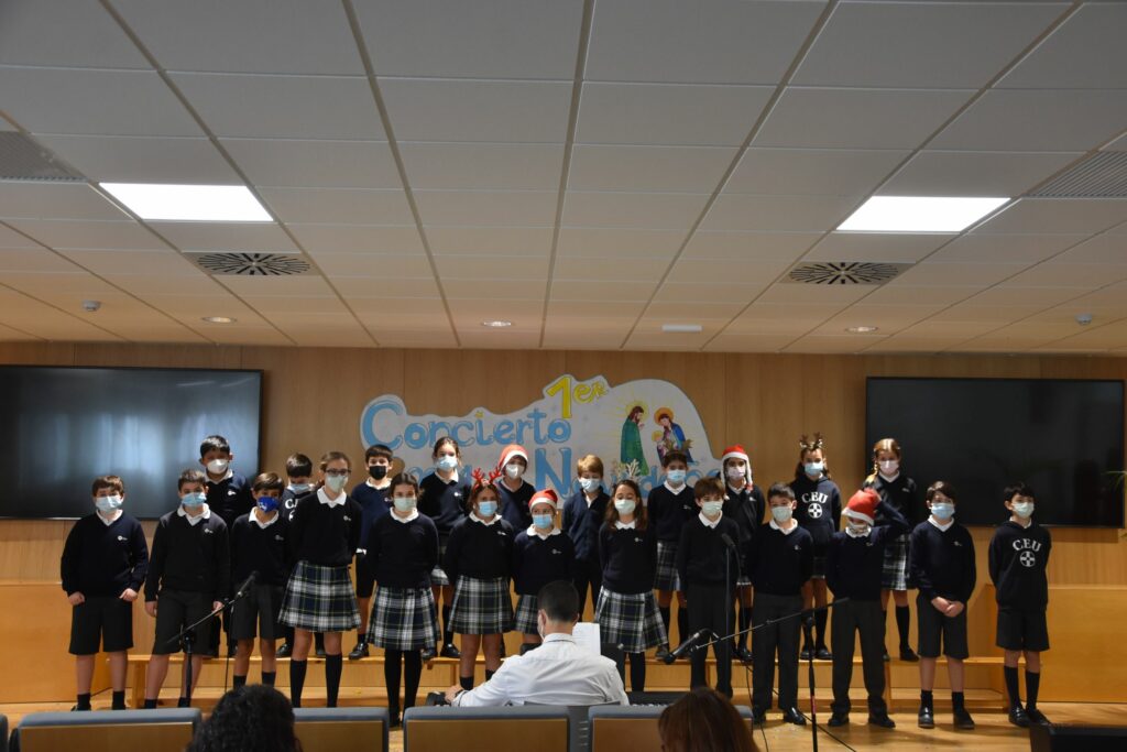2 DSC 4136 &bull; Alumnos de Educación Primaria del Colegio CEU San Pablo Sevilla participan en el tradicional Certamen de Villancicos