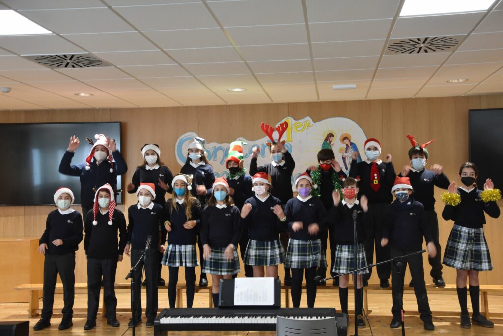 2 DSC 4177 &bull; Alumnos de Educación Primaria del Colegio CEU San Pablo Sevilla participan en el tradicional Certamen de Villancicos