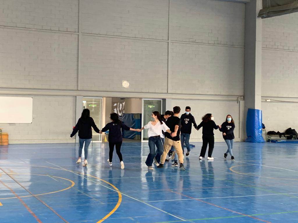 4 8 &bull; Los alumnos de Bachillerato del Colegio CEU San Pablo Sevilla participan en un retiro de Cuaresma
