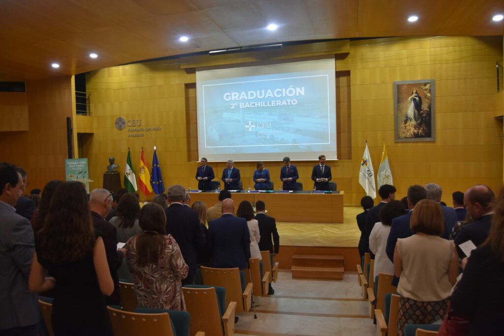 DSC 2303 &bull; Graduación de 2º Bachillerato: la primera promoción se despide del Colegio CEU San Pablo Sevilla