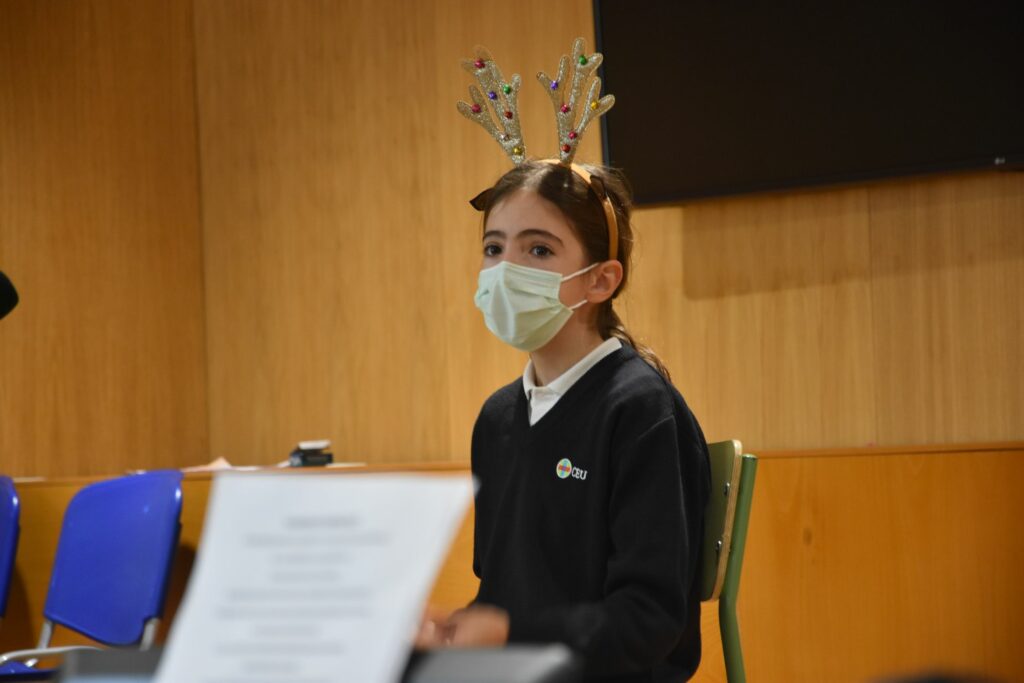 DSC 4087 &bull; Alumnos de Educación Primaria del Colegio CEU San Pablo Sevilla participan en el tradicional Certamen de Villancicos